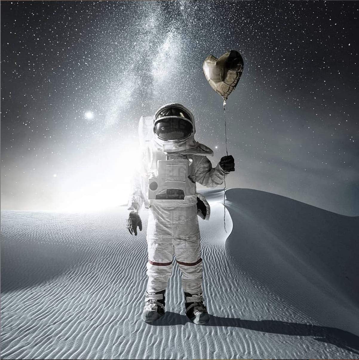 graphisme efix astronaute ballon photomontage