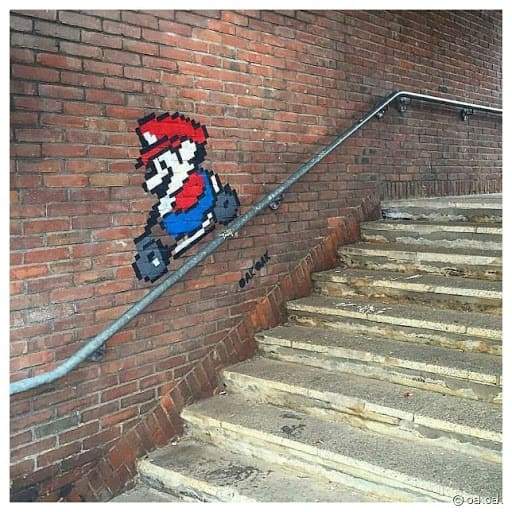 mario street art le long d'un escalier efix