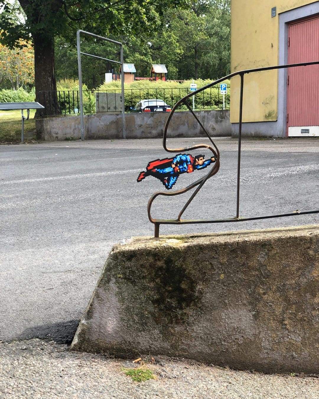 superman street art efix